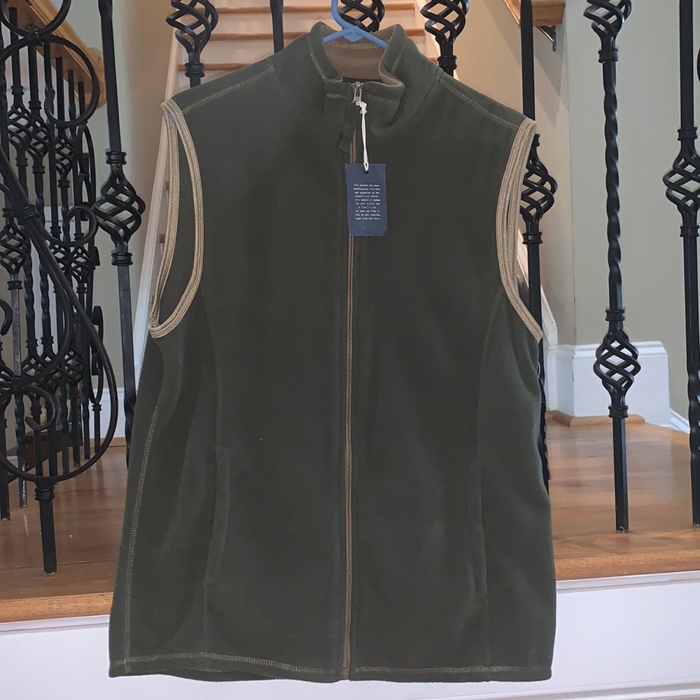 Men’s Club Room fleece vest Size Medium